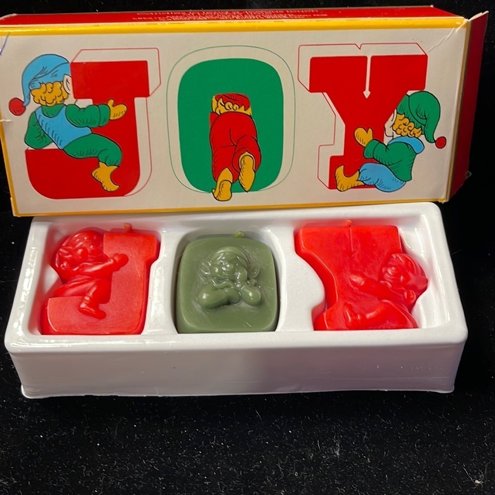 Avon Vintage Collectible (1984) Joyous Message Candles 1 5/8” Festive Garlands
